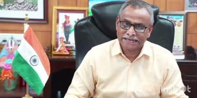 संगमेश्वर: आंब्याला उशीर मात्र काजू नारळ पिकाला वातावरण पोषक कोकण कृषी विद्यापीठाचे कुलगुरू संजय भावे