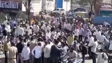 शामगढ़: किसानों ने पटेल होटल के पास बिजली की मांग को लेकर सड़क जाम की, कई घंटे तक लगा रहा जाम