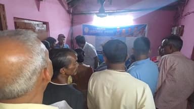 সিউড়ি ১: ১নং ওয়ার্ডে বুথভিত্তিক কর্মীদের সঙ্গে আলোচনায় সিউড়ির বিধায়ক বিকাশ রায়চৌধুরী