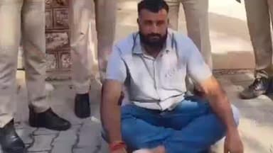 शेरगढ़: शेरगढ़ में बस पर फायरिंग के मुख्य आरोपी को गिरफ्तार किया गया, डीएसटी जोधपुर ग्रामीण और शेरगढ़ पुलिस की संयुक्त कार्रवाई