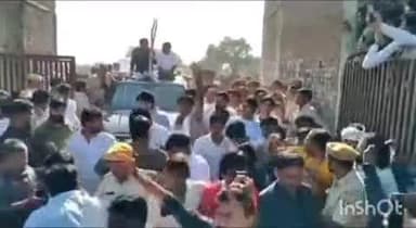 मांगरौल: अंत उपचुनाव में निर्दलीय प्रत्याशी नरेश मीणा के समर्थन में मांगरोल में नागौर सांसद हनुमान बेनीवाल ने किया रोड शो