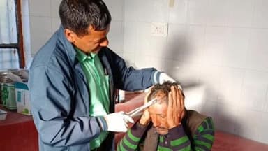 पाटी: पाटी विकासखंड के नौलियां गांव में तेंदुए का आतंक, चार बकरियों को मौत के घाट उतारने के बाद पशुपालक पर किया हमला