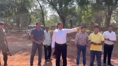 बोडला: कबीरधाम कलेक्टर गोपाल वर्मा ने नालंदा लाइब्रेरी निर्माण स्थल का किया निरीक्षण