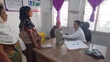 नारायणगंज: सीएचसी नारायणगंज में मनहित की पहल: 92 रोगियों की स्क्रीनिंग, 2 गंभीर मरीज़ मंडला रेफर