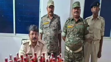 अमड़ापाड़ा: पाकुड़ उत्पाद विभाग ने अमड़ापाड़ा में छापेमारी कर अवैध शराब जब्त की