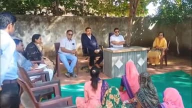 नेपानगर: ग्राम बाकड़ी में SIR सर्वे का SDM वाखला ने लिया जायजा, 'विशेष गहन पुनरीक्षण-2026’ को प्राथमिकता देने के निर्देश