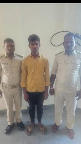 बरहरा: रघुवंश नगर थाना पुलिस ने गुप्त सूचना के आधार पर हत्या मामले के फरार अभियुक्त को किया गिरफ्तार