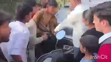 पालमपुर: पालमपुर के जंगी चौक पर छात्रों के दो गुटों में हुई आपस में लड़ाई-झगड़ा, वीडियो सोशल मीडिया पर हुआ वायरल