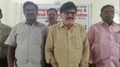 నిజామాబాద్ సౌత్: పెన్షనర్ ల బకాయిలను వెంటనే చెల్లించాలని నగరంలో ఆల్ పెన్షనర్స్ జిల్లా అధ్యక్షులు రామ్మోహన్ డిమాండ్