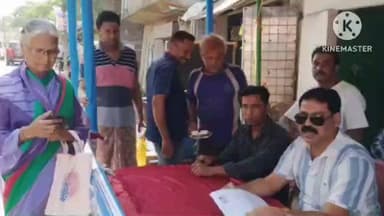 মগরাহাট ১: শ্রীচন্দা গ্রাম পঞ্চায়েতের এস আই আর সহায়তা কেন্দ্রের পরিদর্শন করেন জেলা পরিষদের অধ্যক্ষ মুজিবর রহমান মোল্লা