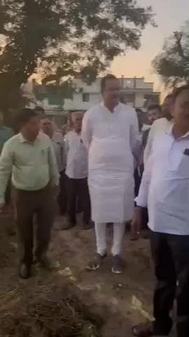 દહેગામ: કૃષિ મંત્રી જીતુભાઈ વાઘાણી ગાદહેગામ તાલુકાના નાદોદ તેમજ ગાંધીનગર તાલુકાના વીરા તલાવડી ગામના ખેડૂતોની મુલાકાતે પહોંચ્યા