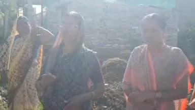 ತಾಳಿಕೋಟಿ: ಶೌಚಾಲಯದ ಜಾಗ ತೆರವು ಖಂಡಿಸಿ ಗಡಿ ಸೋಮನಾಳ ಗ್ರಾಮದಲ್ಲಿ ಮಹಿಳೆಯರ ಆಕ್ರೋಶ