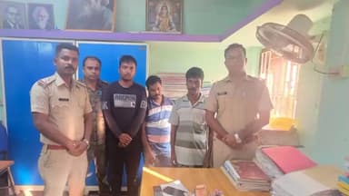 শীতলকুচি: ফক্করের হাট এলাকায় অবৈধ জুয়া আসরে পুলিশের অভিযান, গ্রেপ্তার ৩ জন