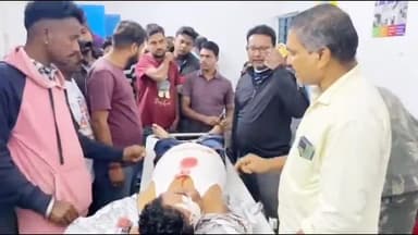 चाकुलिया: राम मंदिर के पास दो बाइकों की टक्कर में दो लोग गंभीर रूप से घायल, झाड़ग्राम रेफर