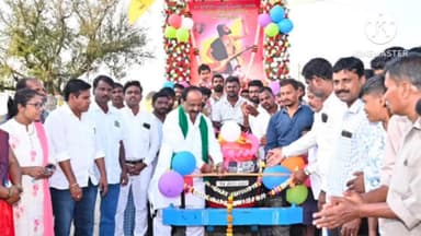 ಅಣ್ಣಿಗೇರಿ: ನಲವಡಿ ಗ್ರಾಮದಲ್ಲಿ ಶ್ರೀ ಕನಕದಾಸರ ಜಯಂತ್ಯೋತ್ಸವದ ನಿಮಿತ್ತ ಭವ್ಯ ಮೆರವಣಿಗೆಗೆ ಶಾಸಕ ಎನ್.ಎಚ್.ಕೋನರಡ್ಡಿ ಚಾಲನೆ