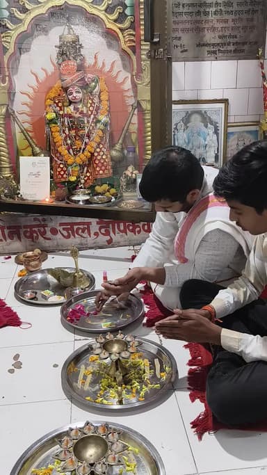 श्री संकट मोचन जी की महा आरती प्रभु दयाल उपाध्याय द्वारा संपन्न