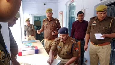 हसनगंज: थाना औरास के एएसपी साऊथ प्रेमचंद्र ने अर्द्धवार्षिक निरीक्षण किया, थाना प्रभारी को दिए आवश्यक दिशा-निर्देश