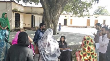 मनासा: घर-घर पहुंची मतदाता सूची की जांच, मनासा एसडीएम ने एसआईआर सर्वे का किया निरीक्षण