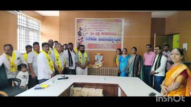 ಯಲ್ಲಾಪುರ: ತಾಲೂಕು ಆಡಳಿತಸೌಧದಲ್ಲಿ ಭಕ್ತ ಶ್ರೇಷ್ಠ ಶ್ರೀ ಕನಕದಾಸರ ಜಯಂತಿ ಆಚರಣೆ