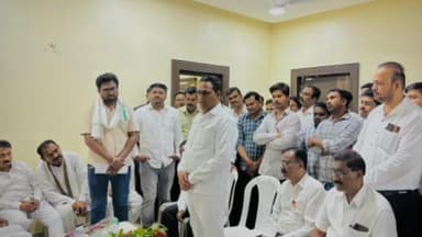 आर्णी: शिक्षक शैक्षणिक वेळेत राजकीय कार्यक्रमात; दोषी शिक्षकावर कार्यवाहीची मागणी