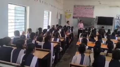 माडा: माडा पुलिस ने चलाया जागरूकता अभियान, 160 छात्र-छात्राओं को किया जागरूक