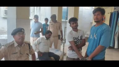 कुमारखंड: श्रीनगर पुलिस ने रामनगर महेश मेला ग्राउंड से दो शराबियों को किया गिरफ्तार