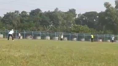 ফরাক্কা: ফারাক্কা নুরুল হাসান কলেজ মাঠে ক্রিকেট টুর্নামেন্ট,
FDTRC স্কুলের আন্তর্জাতিক টুর্নামেন্ট উদ্যোগে।