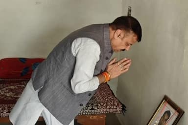 साईं खेड़ा: गाडरवारा विधानसभा क्षेत्र में क्षेत्रीय विधायक मंत्री ने ग्रामों में शोक संवेदना व्यक्त की