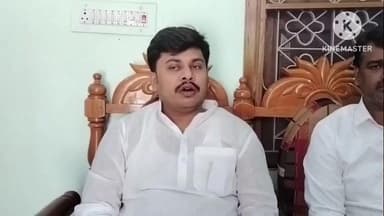 बगहा: बगहा में प्रेस कॉन्फ्रेंस, महागठबंधन के पक्ष में मतदान करने की अपील