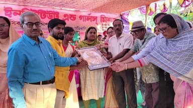 করিমপুর ২: থানারপাড়ায় ১০১ তম মাসিক সাহিত্য আড্ডার আয়োজন করা হলো 'দর্পণ মুখের খোঁজে' সাহিত্য সংগঠনের পক্ষ থেকে