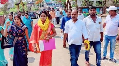 मेहरमा: मधुरा ग्राम में मोहम्मद फिरोज का घर हुआ धाराशाही समाजसेवी पंकज कुमार अतुल ने किया मदद