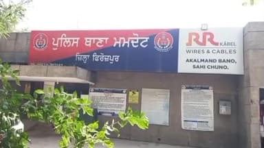 ਮਮਦੋਟ: ਪਿੰਡ ਦੋਨਾਂ ਰਹੀਮੇ ਕੇ ਵਿਖੇ ਨਕਲੀ ਐਸਟੀਐਫ ਮੁਲਾਜ਼ਮ ਬਣ ਕੇ ਨੌਜਵਾਨ ਨੂੰ ਅਗਵਾਹ ਕਰਨ ਤੇ ਤਿੰਨ ਦੇ ਖਿਲਾਫ ਮਾਮਲਾ ਦਰਜ