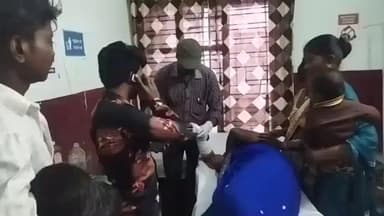 बिसवां: रेउसा क्षेत्र में गुरुजपुर मोड़ के पास ऑटो रिक्शा अनियंत्रित होकर सड़क पर पलट गया, पांच लोग घायल