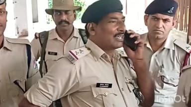 ब्रह्मपुर: रघुनाथपुर में ट्रेनों के स्टॉप की मांग पर रेल रोकने के मामले में 10 आरोपी गिरफ्तार, आरपीएफ थाने में मामला दर्ज