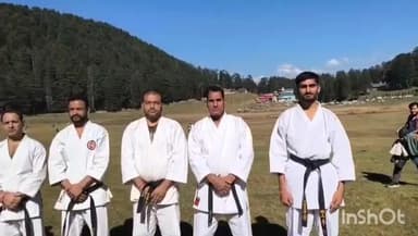 भटियात: खज्जियार में प्रशिक्षुओं को सिखाए जा रहे आत्मरक्षा के गुर