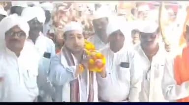 कणकवली: सिंधुदुर्ग जिल्हा वारकरी संप्रदायाच्या दिंडीत पालकमंत्री नितेश राणे झाले सहभागी