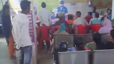 बेरमो: जिला अंधापन नियंत्रण समिति द्वारा बेरमो अनुमंडलीय अस्पताल में निःशुल्क मोतियाबिंद जांच शिविर का आयोजन