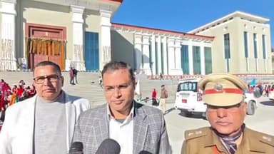 गैरसैण: भराड़ीसैंण में रजत जयंती उत्सव की भव्य झलक, रैतिक परेड और सांस्कृतिक कार्यक्रम आयोजित: डीएम गौरव कुमार