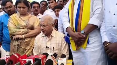 वडवणी: कवडगावात आंबेडकर म्हणाले ! डॉ.संपदा मुंडे प्रकरणाची सखोल चौकशी व्हावी