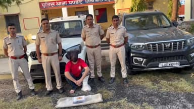 जहाज़पुर: पंडेर पुलिस ने फरार 25 हजार के ईनामी आरोपी को किया गिरफ्तार, दो स्कॉर्पियो व पिस्टल बरामद