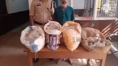 बलौदाबाज़ार: ग्राम धनगांव में सिटी कोतवाली पुलिस ने 148 लीटर अवैध कच्ची महुआ शराब के साथ आरोपी को किया गिरफ्तार