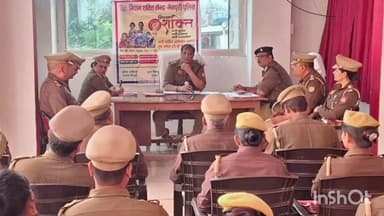 भोगांव: बेवर थाने पर स्थित मिशन शक्ति केंद्र का ASP ने किया निरीक्षण, फरियादियों की समस्याएं सुनकर निस्तारण के दिए निर्देश