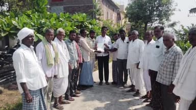 గాంధారి: పోతంగల్ కలాన్ లో లబ్ధిదారులకు సీఎంఆర్ఎఫ్ చెక్కులను మాజీ సర్పంచి వడ్ల బాలరాజ్ పంపిణీ చేశారు