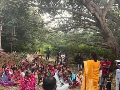 মানবাজার ১: জিতুজুড়ী অঞ্চলের পাথরকাটা সংসদের মাধবপুর গ্রামে SIR সংক্রান্ত বিষয় নিয়ে আলোচনা সভা অনুষ্ঠিত হলো