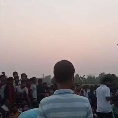 चौथम: कैथी कार्तिक मेला: दंगल प्रतियोगिता में पहलवानों ने दिखाए दांव-पेंच, उमड़ी भीड़