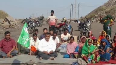 झरिया/जोरापोखर/सिंदरी: रोजगार की मांग को लेकर ग्रामीणों ने कुजामा आउटसोर्सिंग का काम रोका