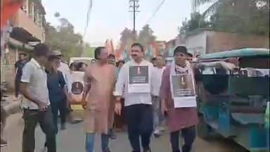 ব্যারাকপুর ১: জাস্টিস ফর প্রদীপ কর স্লোগানকে সামনে রেখে জগদ্দল বিধানসভায় আয়োজিত হলো তৃণমূল কংগ্রেসের মিছিল উপস্থিত বিধায়ক