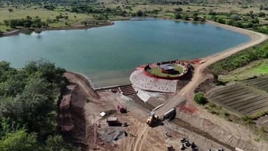 खटाव: दुष्काळी खटाव तालुक्यात प्रति कास तलाव आकारास; वरूड सरोवराचे मंत्री जयकुमार गोरे यांच्या हस्ते जलपूजन व लोकार्पण सोहळा