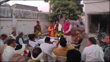 बड़ौत: छपरौली थाने पर 'व्यापारी सुरक्षा प्रकोष्ठ' के तहत गोष्ठी आयोजित, नवनियुक्त थाना प्रभारी आशीष पुंडीर को सम्मानित किया गया