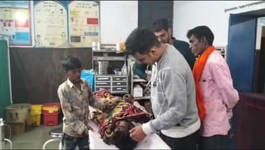 छोटी सरवन: आंबा पाड़ा गांव में बाइक को अज्ञात वाहन ने मारी टक्कर, युवक को लगी चोट, छोटी सरवन अस्पताल में उपचार जारी